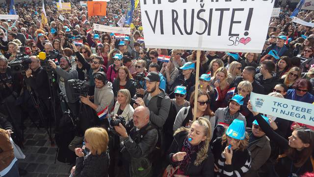Škola na ulicama: Učitelji idu u prosvjed na Trg bana Jelačića