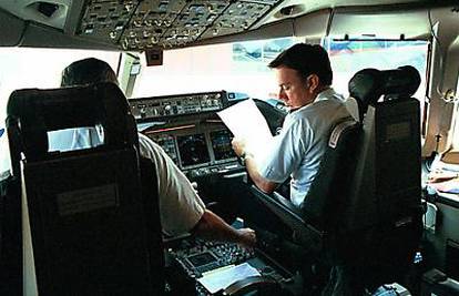 Piloti molili putnicu da im pomogne sletjeti u Moskvu