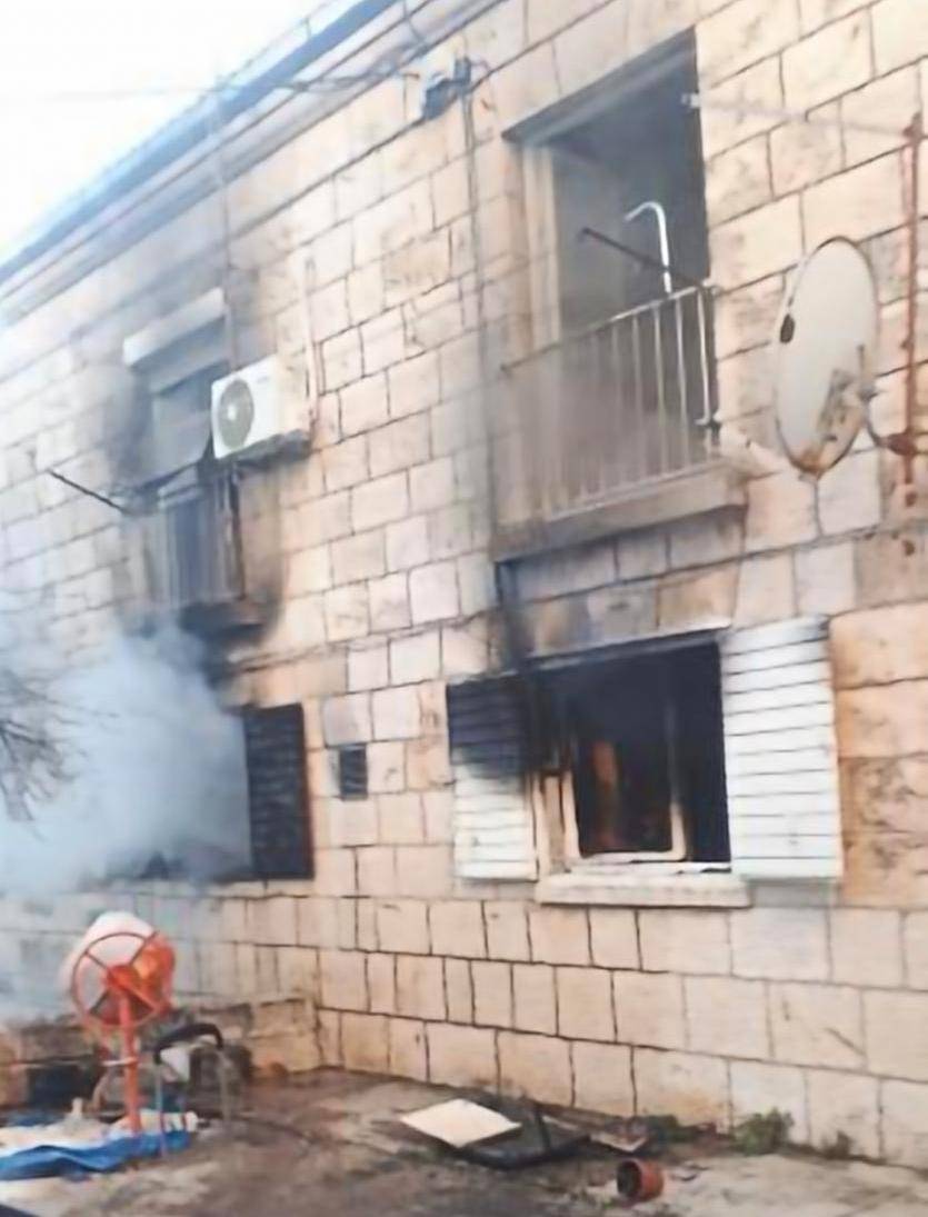 Izgorio stan u Trogiru: 'Baka je istrčala van i zvala vatrogasce'