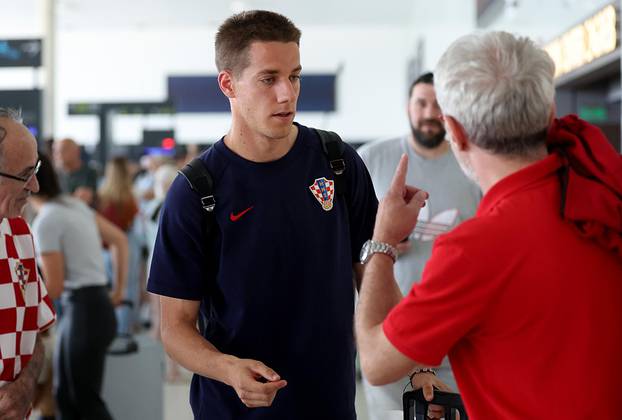 Hrvatski reprezentativci sletjeli u Zagreb nakon osvojenog srebra u Ligi nacija
