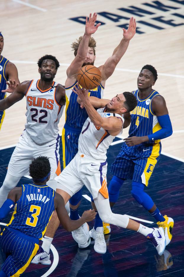 NBA: Phoenix Suns at Indiana Pacers