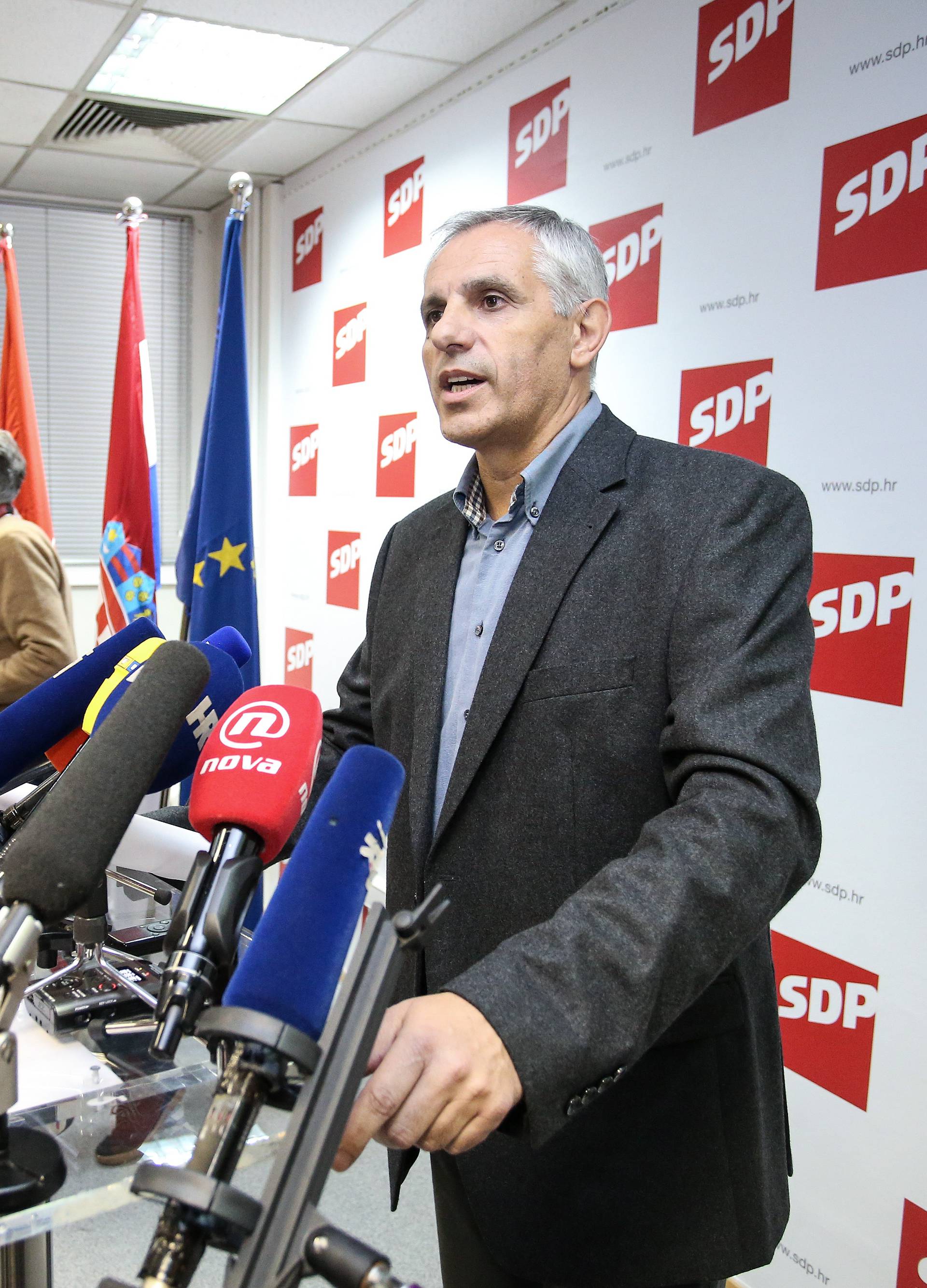 Borba za mjesto šefa SDP-a: Bernardić i Ostojić idu u 2.krug