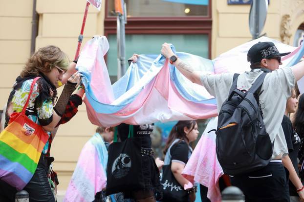 Zagreb: 25. Povorka ponosa LGBTIQ zajednice "Korak po korak, iskorak!"
