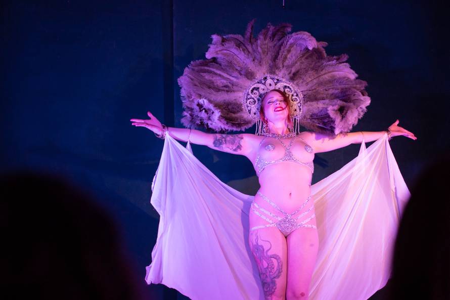 Hrvatski burlesk i kabaret festival: 'Ovacije golotinji...'