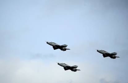 MORH: Lete vojni zrakoplovi, moguće probijanje zvučnog zida