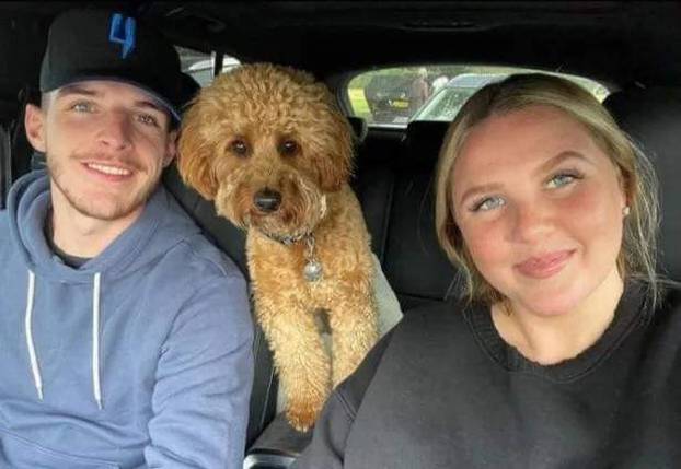 FOTO Fotkala se uz Arsenalovu zvijezdu, 'pobrkali' su je za njegovu djevojku: 'Odvratni ste'