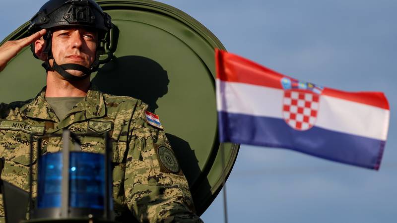 FOTO 100 najboljih fotografija sa svečanog vojnog mimohoda