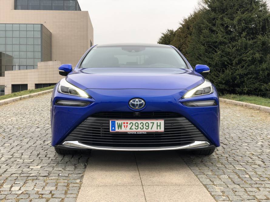 Vozili smo prvi auto na vodik u Hrvatskoj: Iz 'ispuha' mu izlazi čista voda, ovo je budućnost