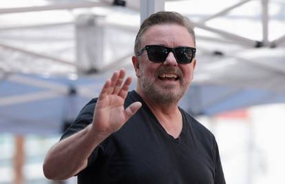 Ricky Gervais dobio zvijezdu na Stazi slavnih pa šokirao svojim govorom: 'Oni su prave ikone'
