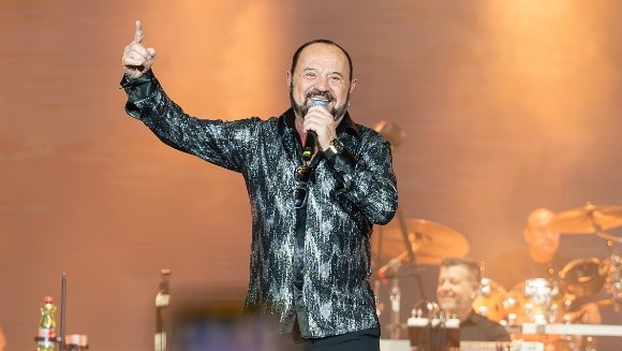 Rijetko tko bi ga prepoznao! Pogledajte kako je popularni Mile Kitić izgledao u mladosti