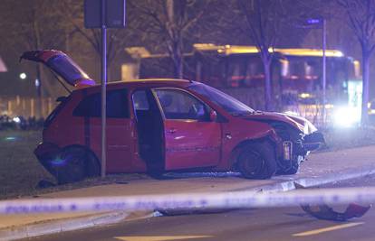 FOTO Ovako je izgledao auto nakon policijske potjere kroz Zagreb: 'Dijelovi su posvuda'