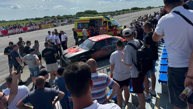 Dramatična snimka: Vozač se autom zabio u publiku na Street Raceu u Čepinu, ima ozlijeđenih
