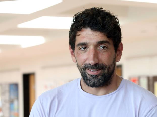 Šibenik: U sklopu Noći knjige Slavko Sobin predstavio svoju knjigu Šapice