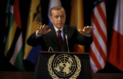Turski novinar dobio 21 mjesec zatvora zbog uvrede Erdoganu