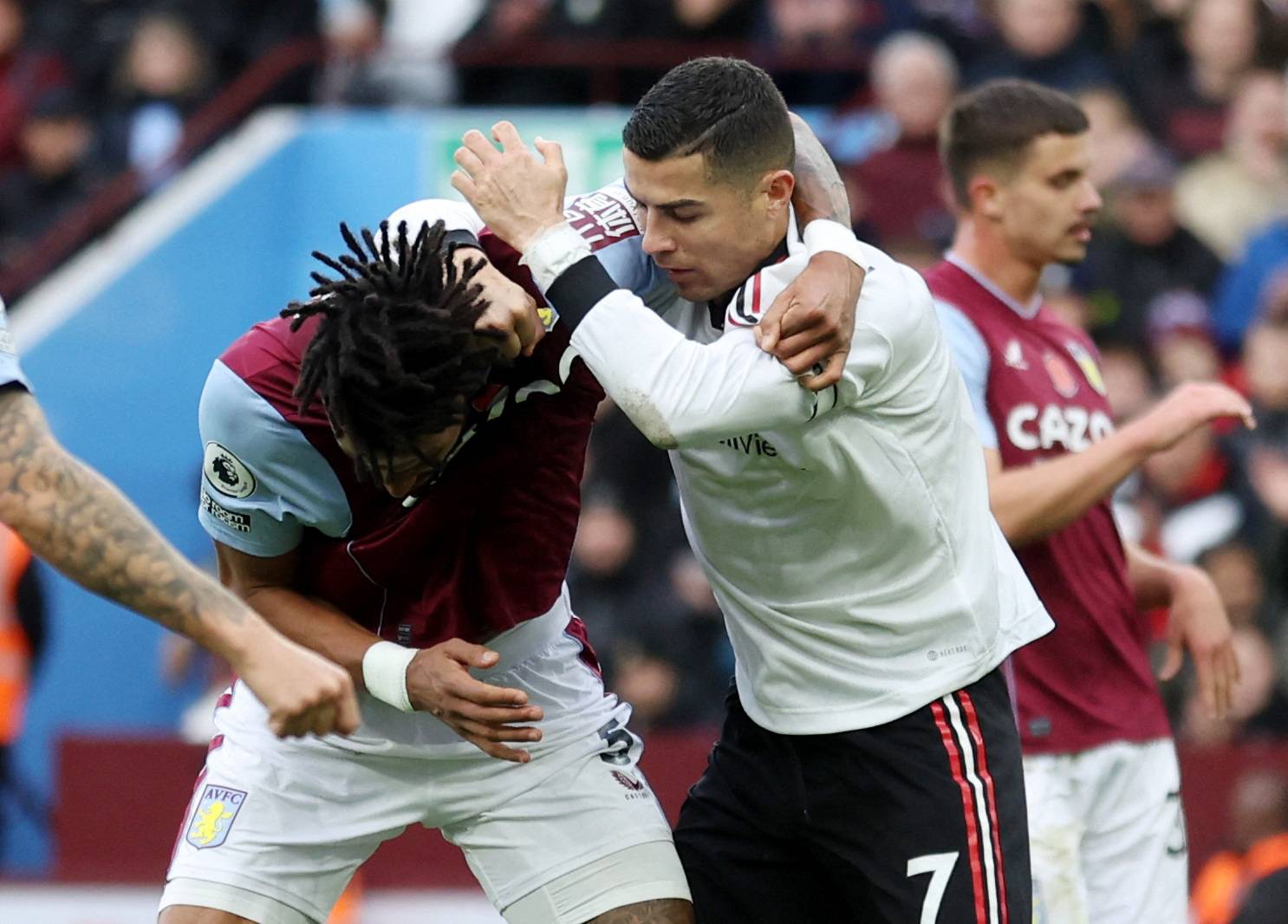 Premier League - Aston Villa v Manchester United