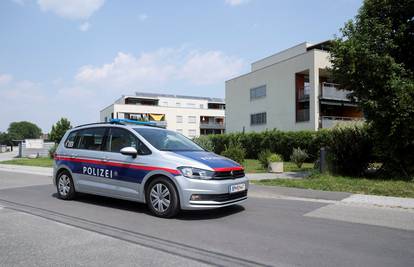 Tragedija u Austriji: Majka (29) je autom pregazila kćer (1)