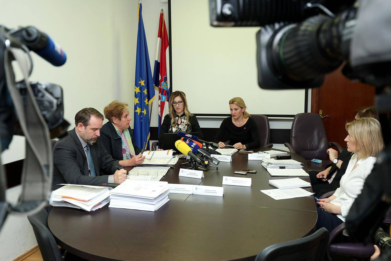 Zagreb: Povjerenstvo za sukob interesa o PlenkoviÃ¦u i BandiÃ¦u