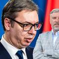 Aca Vučić se zgražava zbog Thompsona, a njemu pjeva zagovornik popa Đujića...