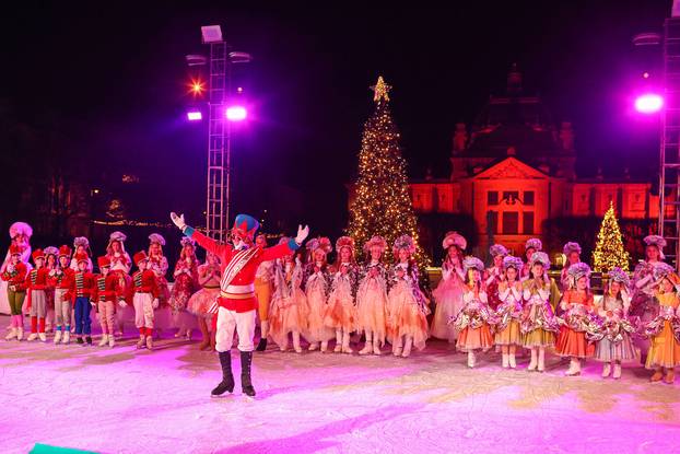 Ledeni park na Trgu kralja Tomislava otvoren uz predstavu Orašar