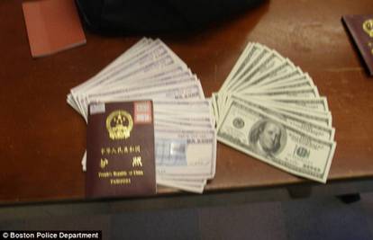 Beskućnik pronašao ruksak s 41.900 dolara i  - dao ga policiji