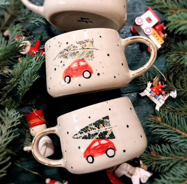 Naši umjetnici i dizajneri nude ukrase za Božić: Šalice se zlate, a vezeni vijenci su najtraženiji