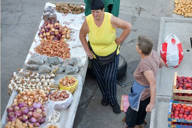 Šibenik: Subotnja ponuda vo?a i povr?a na gradskoj tržnici