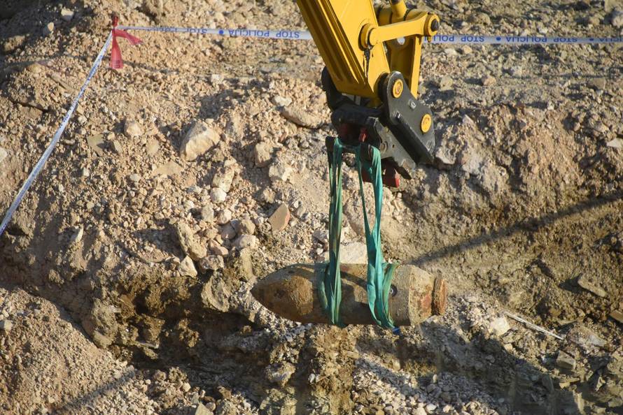 Pula: Iz samog centra Pazina uklonjena zaostala bomba iz Drugog svjetskog rata