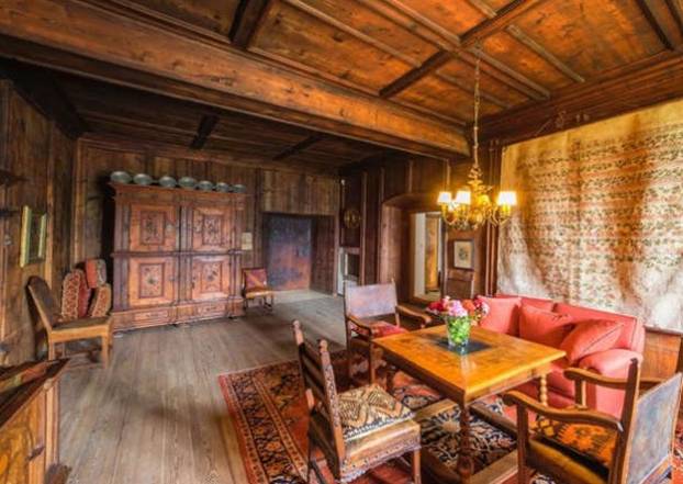 FOTO Dvorci diljem svijeta na prodaju! Neki imaju 200 soba, tamnice, jezera, šume i potoke