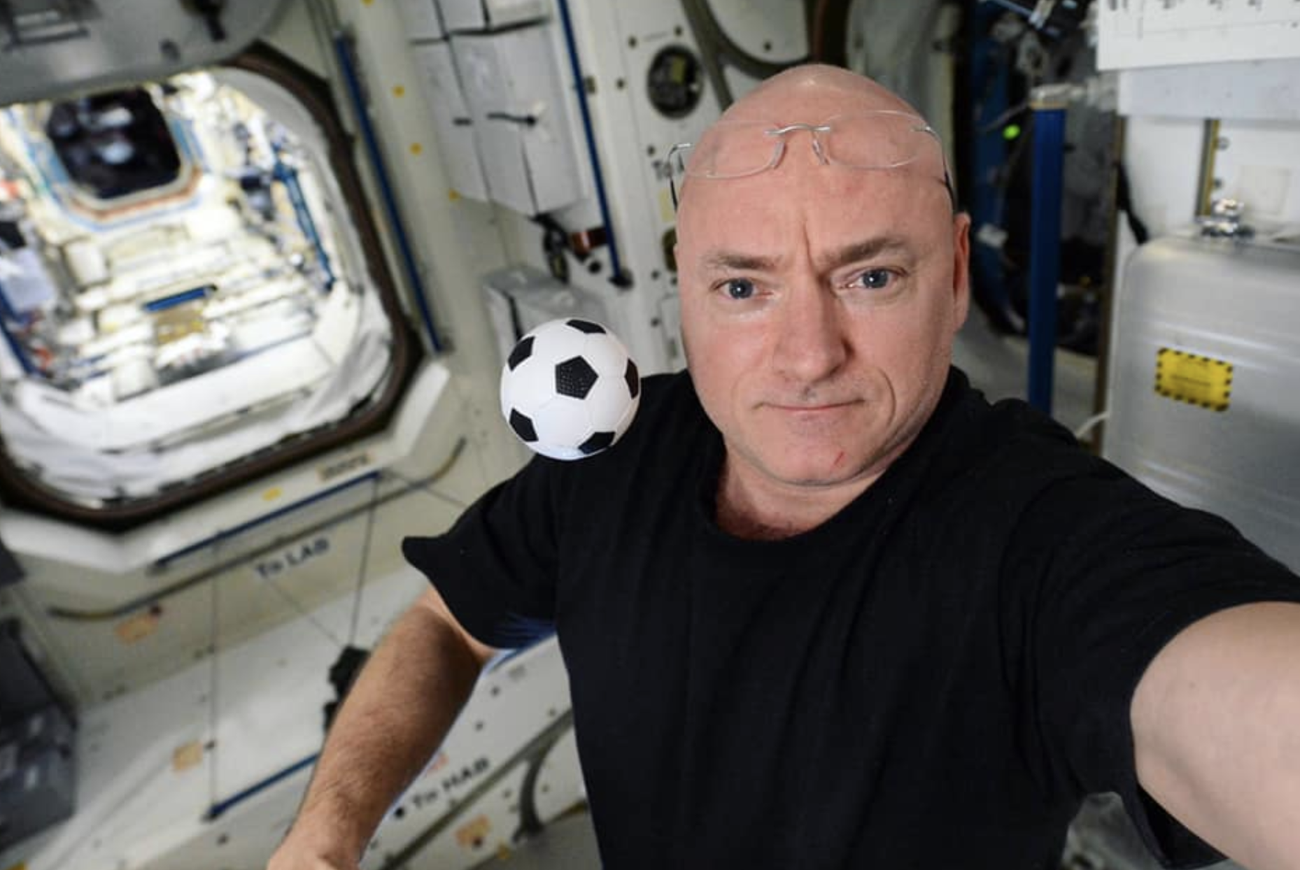 Astronaut kralj izolacije: 'Bitno je da kontaktirate svoju obitelj'