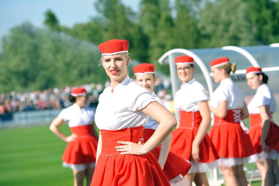 Međimurci uz 'vatrene': Čak 5 tisuća ljudi na prvom treningu