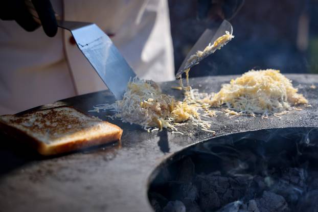 Zadar: Predsjednik Hrvatskog sabora Gordan Jandroković obišao je manifestaciju pod nazivom „Pijat na Pijaci“ 