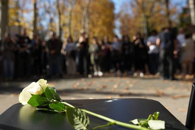 Banja Luka: Građani i studenti odali su počast žrtvama pada nadstrešnice u Novom Sadu