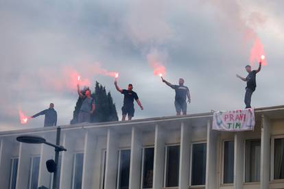 FOTO Baby Lasagnu sugrađani dočekali s vriskovima: Pjevao se i plesao 'Rim Tim Tagi Dim'