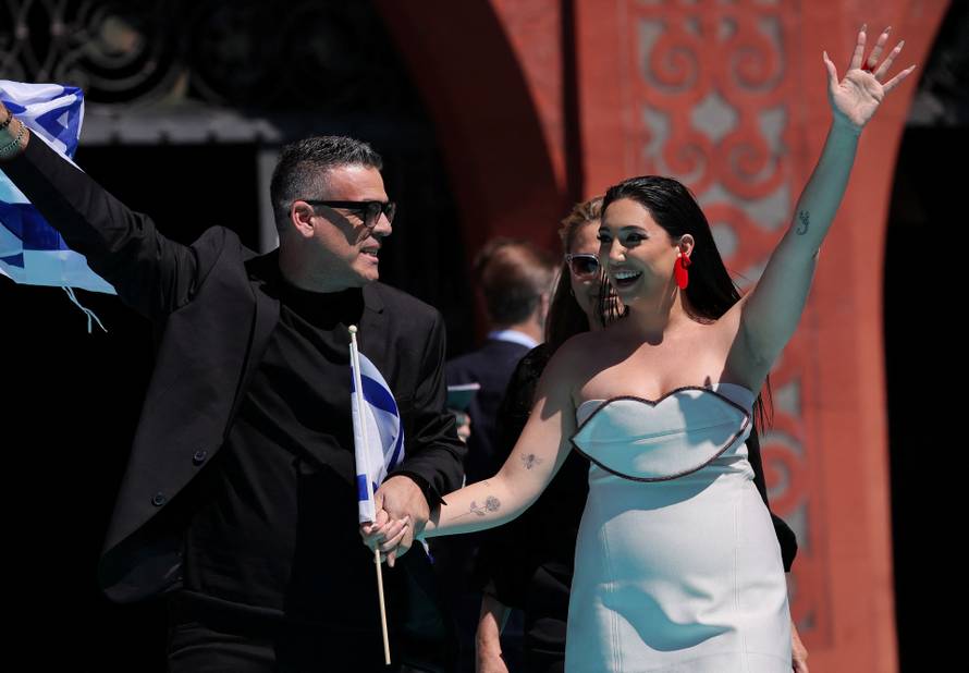 Eurovision acts walk 'Turquoise Carpet'