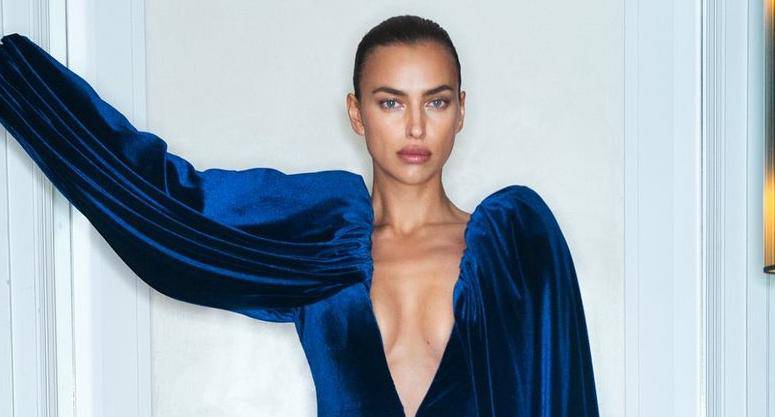 Irina Shayk ljetuje s bivšim i oduševljava slikama u toplesu