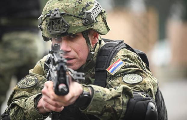 Zagreb: Dan otvorenih vrata Počasno-zaštitne bojne