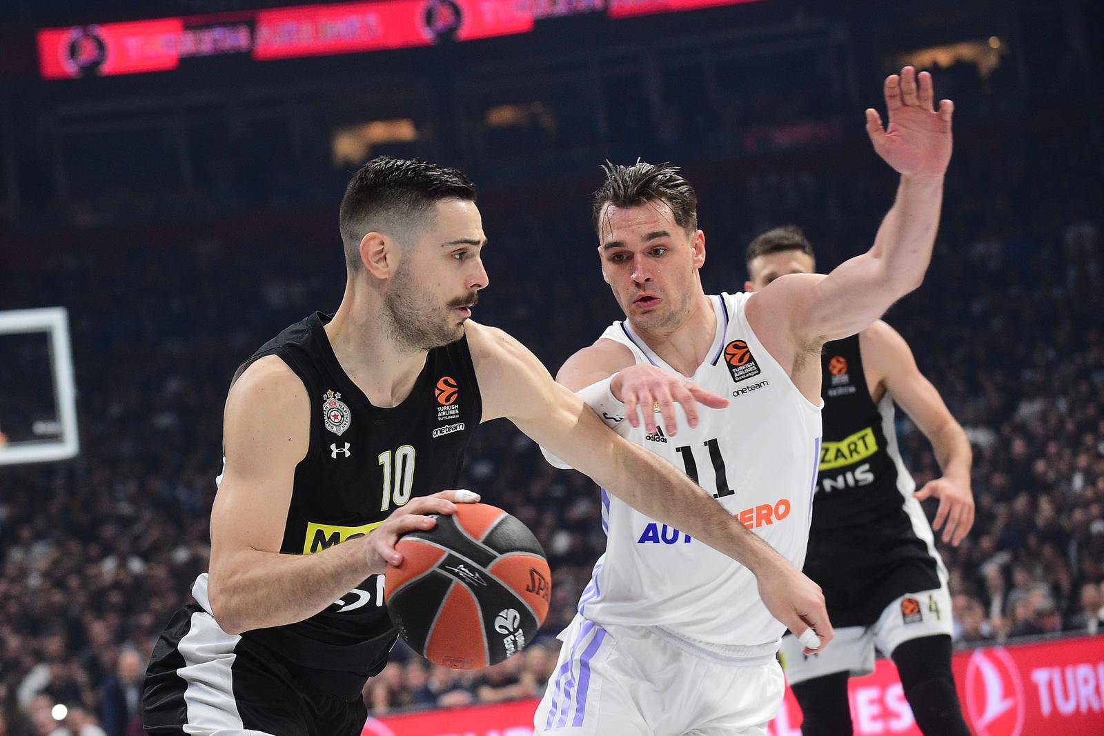 Beograd: Hezonja zabio 17 poena što nije bilo dovoljno za pobjedu svog kluba