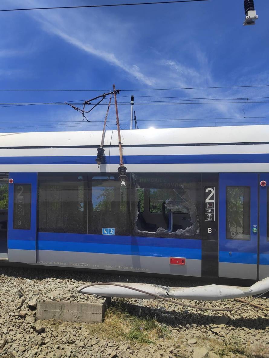 VIDEO Putnica iz vlaka strave: 'Bili smo u panici, vrata su bila zaglavljena. Nismo mogli van'