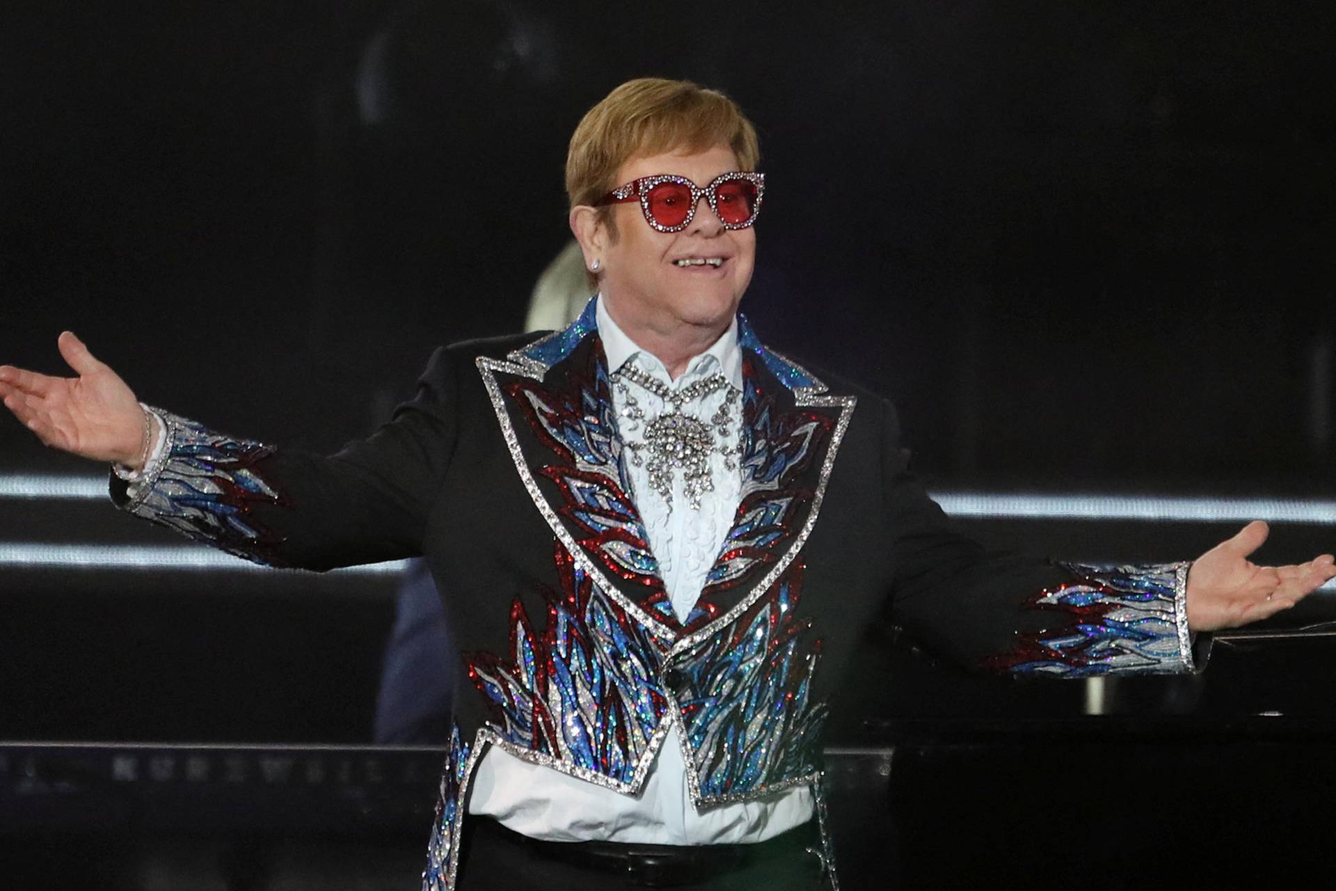 Elton John wraps up the U.S. leg of his ‘Yellow Brick Road’ tour in Los Angeles