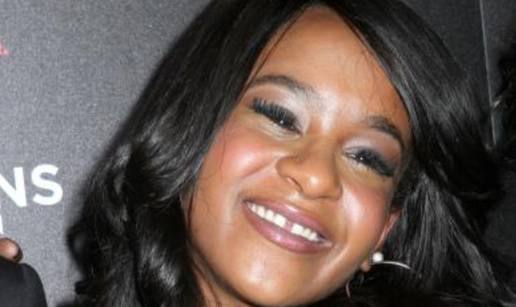 Dok je Bobbi Kristina u komi, njezina obitelj snima reality