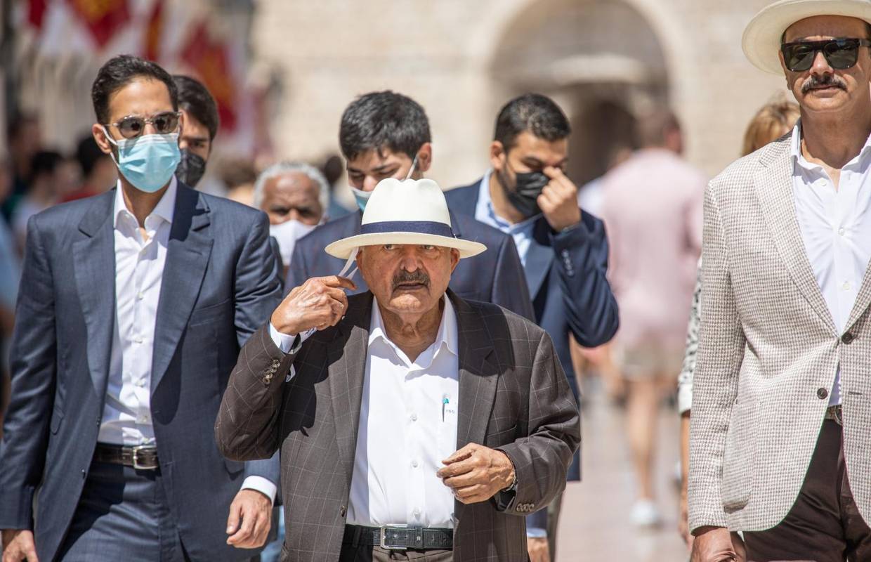 Katarski šeik težak 1.6 milijardi dolara odmara u Dubrovniku
