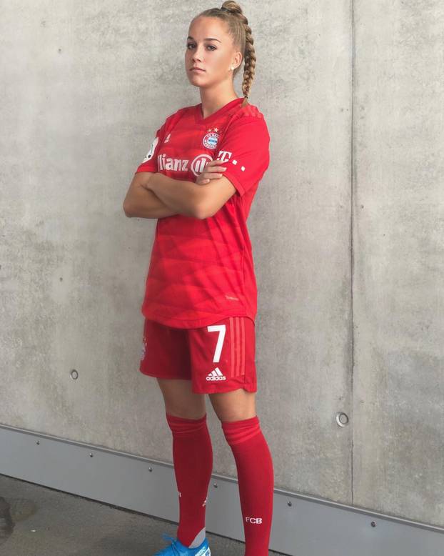 FOTO Playboy je kapetanici Njemačke nudio milijun dolara, odbila je. Tada je počeo pakao