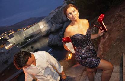 Nina Badrić na svadbeno je slavlje stigla bez štikli...
