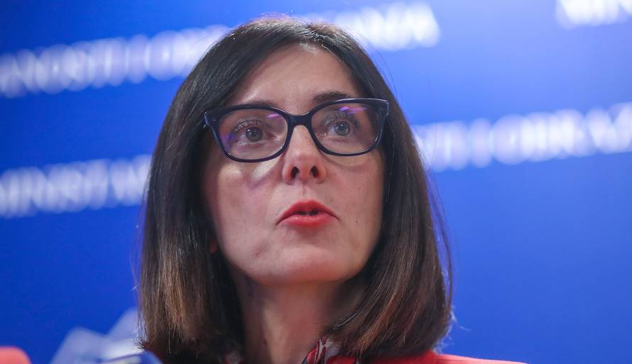 Zagreb: Blaženka Divjak održala izvanrednu konferenciju za medije