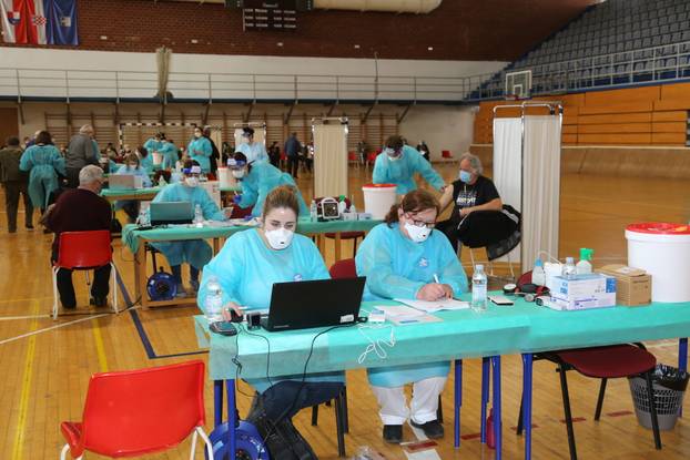Međimurje: Započelo masovno cijepljenje ljudi starijih od 65
