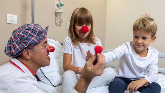 Doktori s crvenim nosovima tjeraju strah i stres: Bolnica je ljepše mjesto uz smijeh i veselje