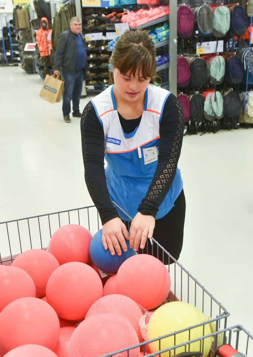 Tonia ima prvi posao: 'Sve što radim pišem u svoj rokovnik'