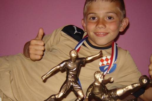 Tko je Adriano Jagu&scaron;i&cacute;? Odbacili ga jer je 'prenizak', vozi kamion i na korak je od SP-a u Americi