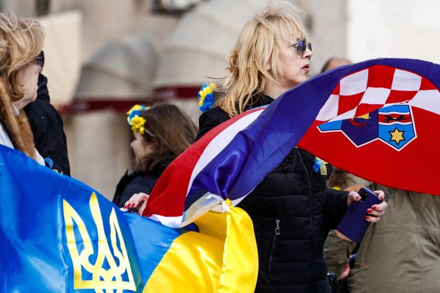 U Splitu organiziran prosvjed podrške Ukrajini:  'Ovaj rat u Ukrajini je zlo i mora prestati'