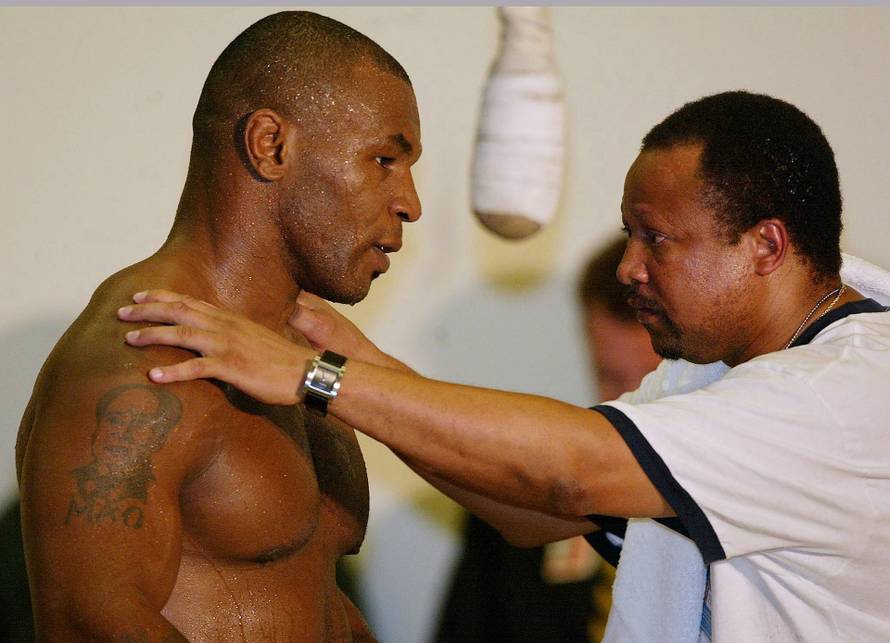 Mike Tyson: 'Bio sam im samo proizvod, a još se sramim što sam Holyfieldu odgrizao uho...'